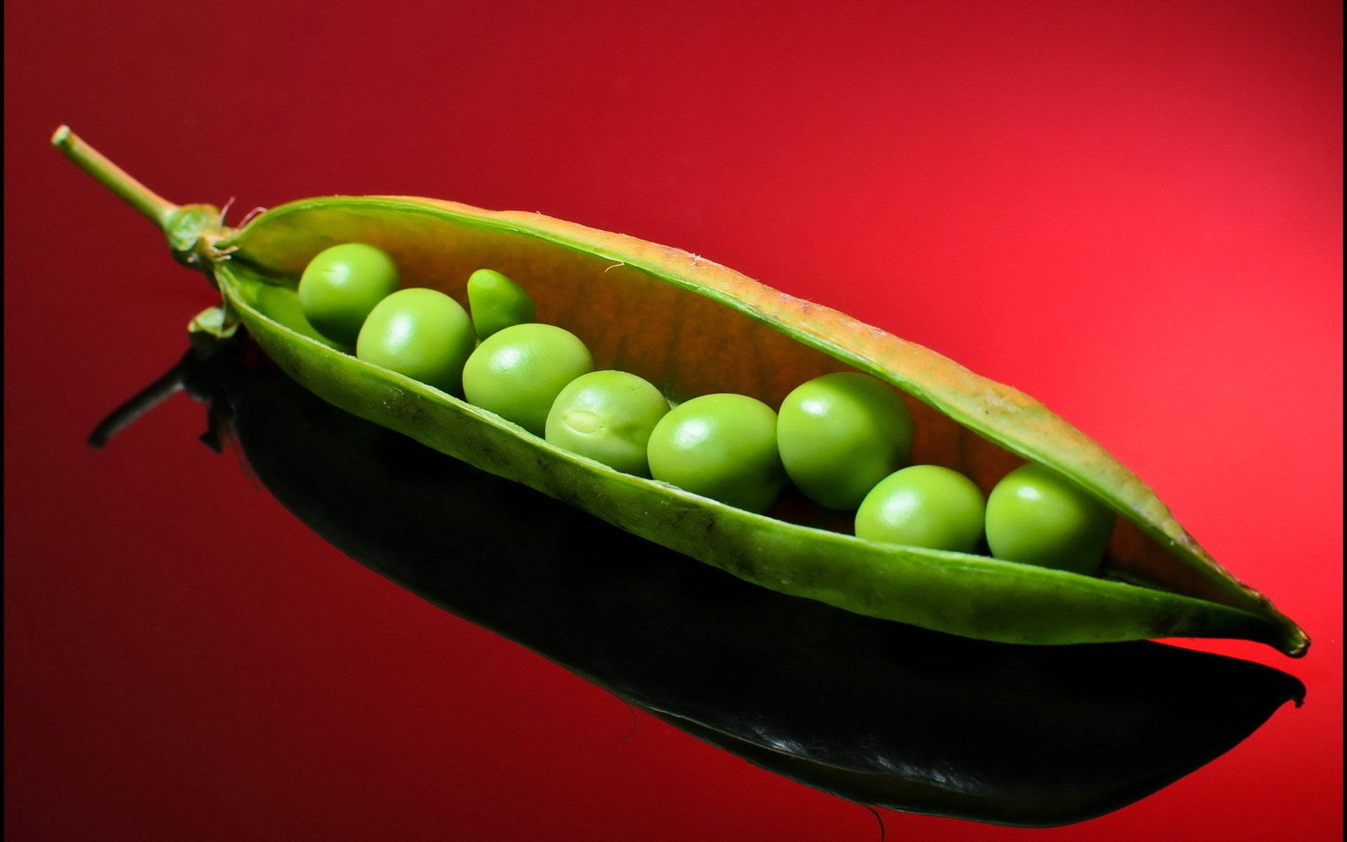 Ripe Green Peas On Pod Wallpaper