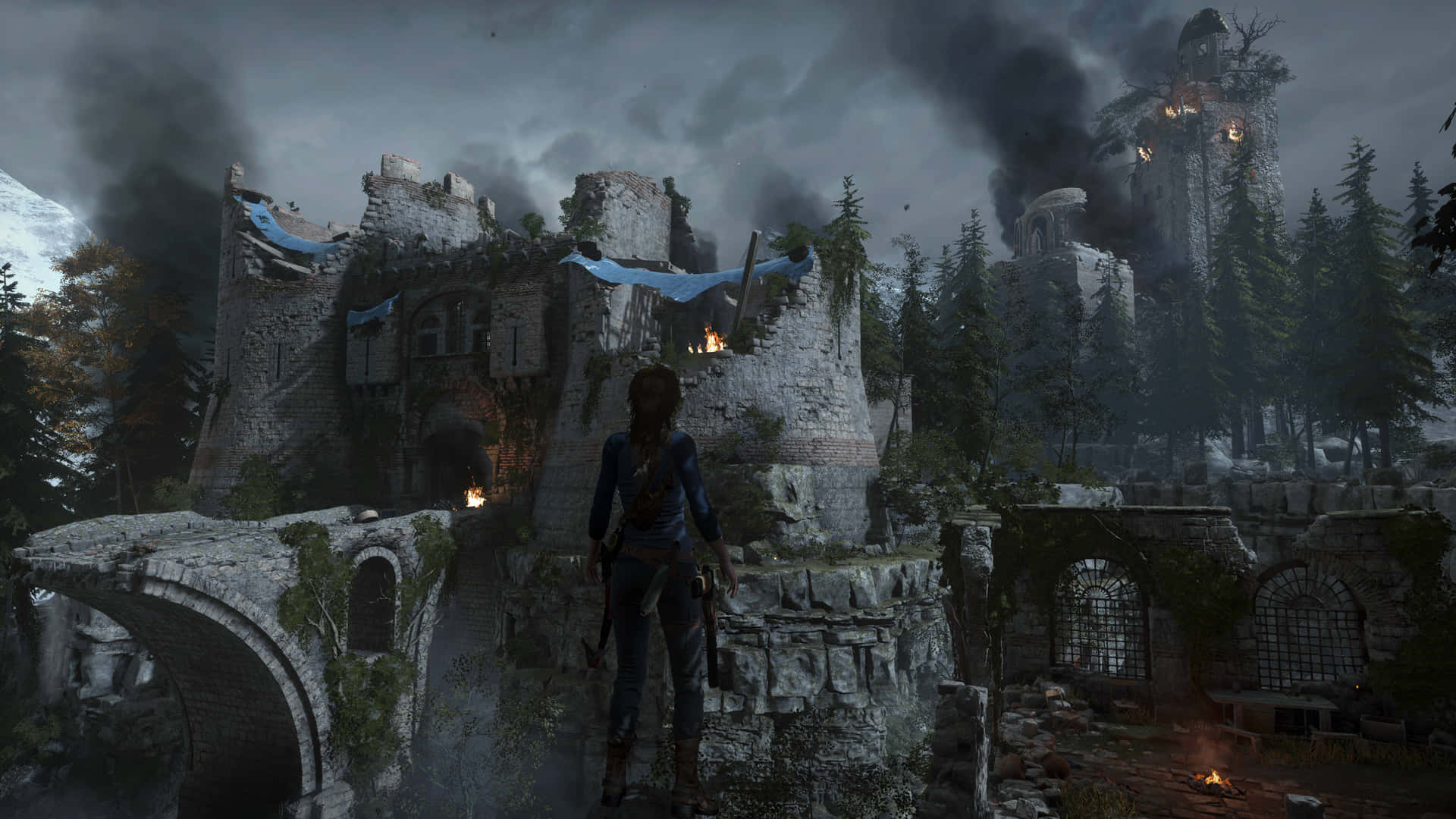 Lara Croft kæmper imod det kolde i Rise of Tomb Raider. Wallpaper