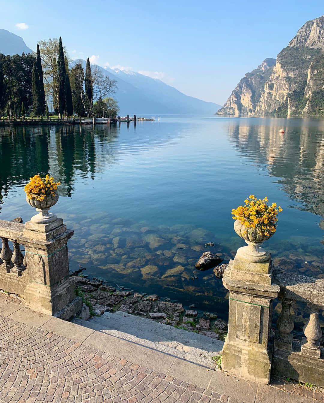 Rivadel Garda Del Lago Di Garda. Fondo de pantalla