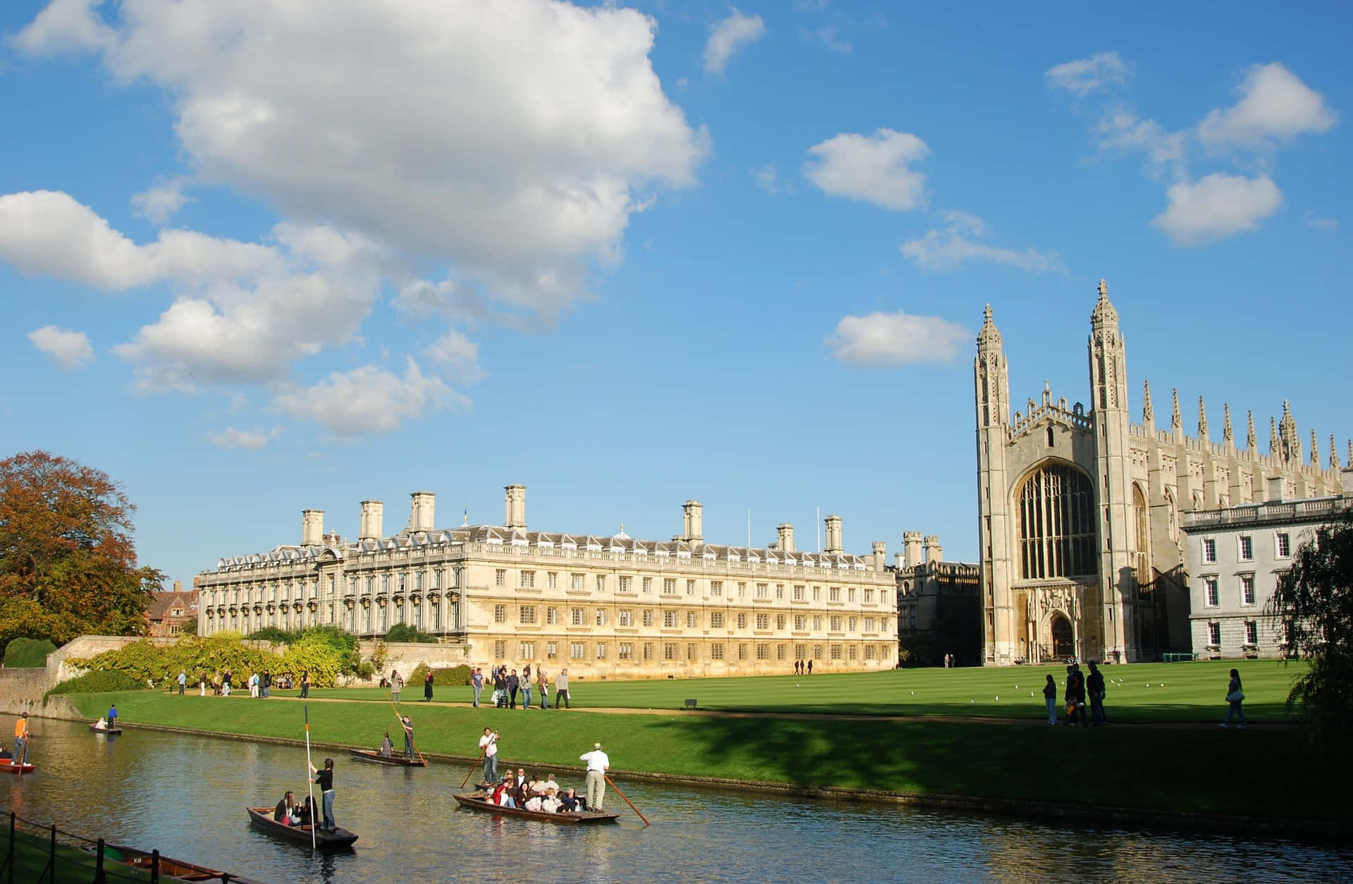 River Cam Cambridge University With Students Wallpaper
