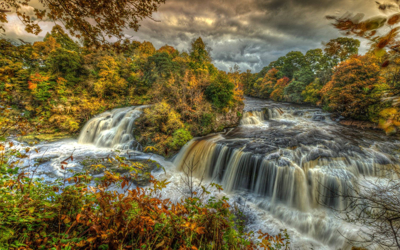 A Natural Autumn Waterfall Wallpaper