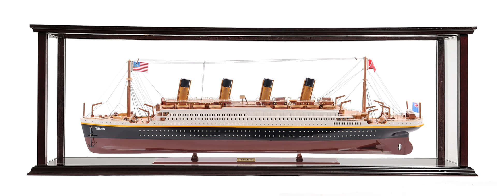 Rms Titanic Museum Model In Glass Display Background