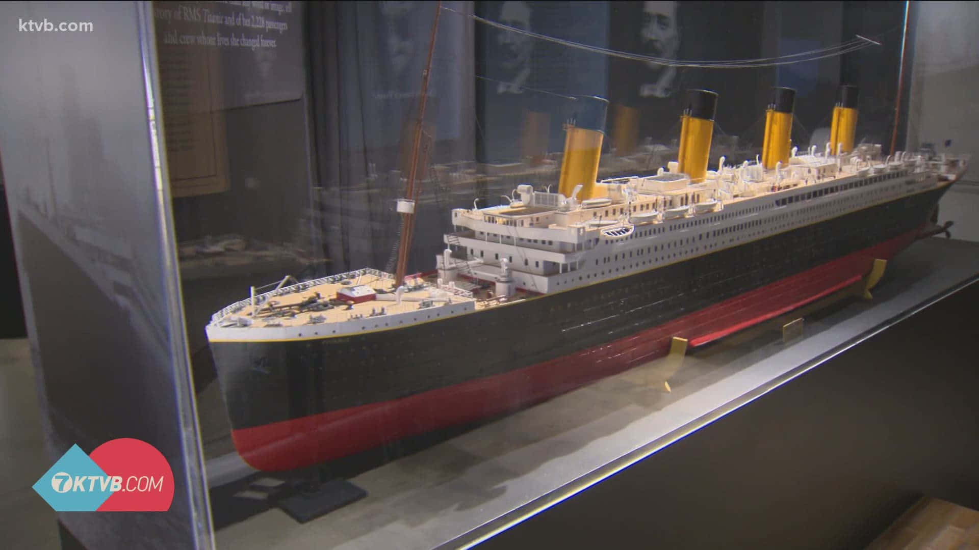 Rms Titanic Museum Ship Model Inside Glass Background