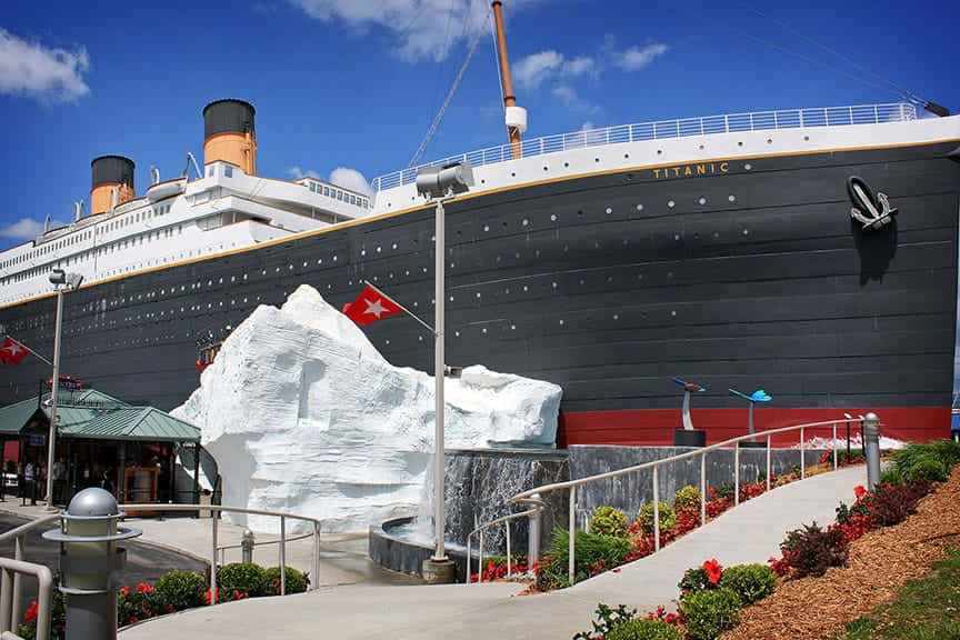 Rms Titanic Museum With Walkway Background