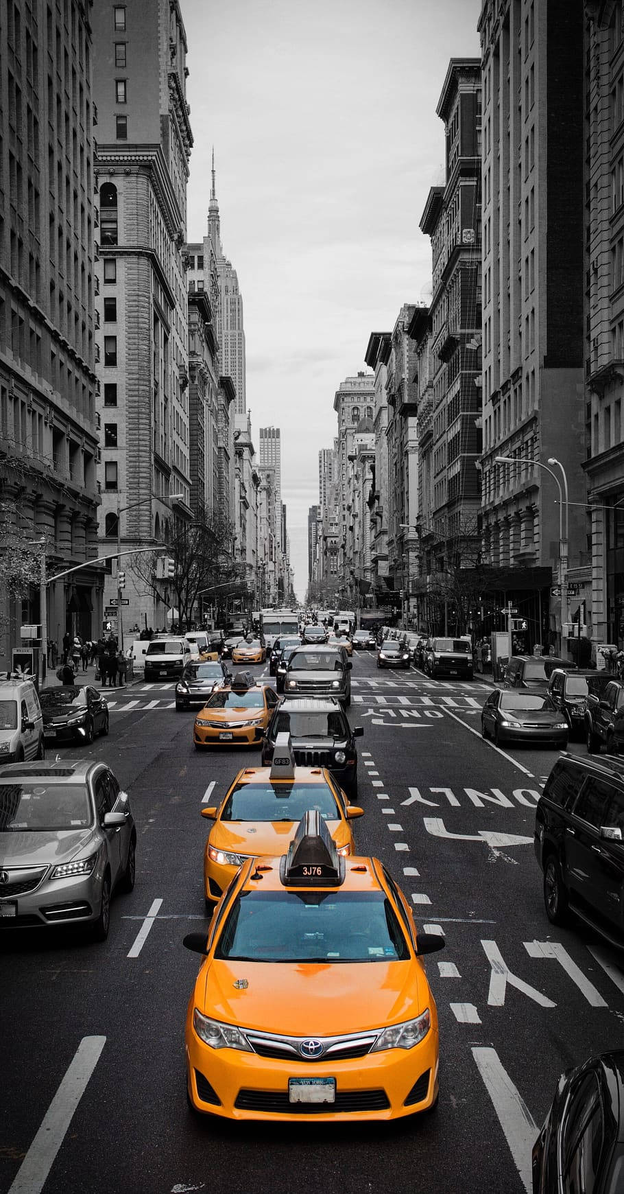 Road With Cars Carnegie Hall Wallpaper