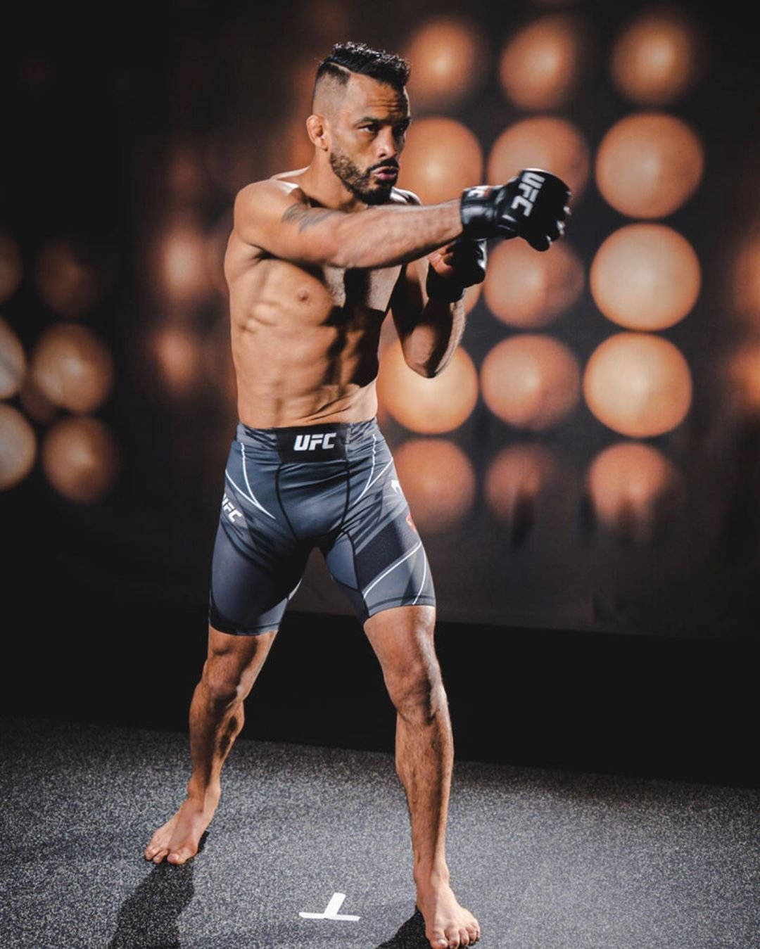Rob Font In Fighting Stance Wallpaper