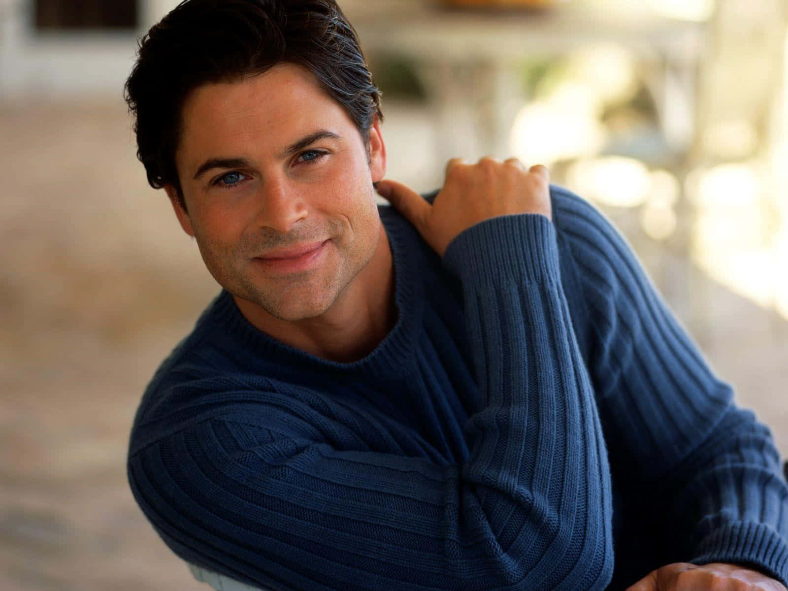 Actor Rob Lowe in profile Wallpaper