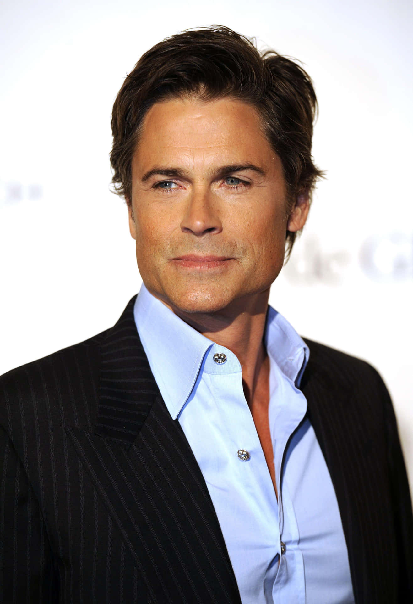 Actor Rob Lowe Smiling Wallpaper