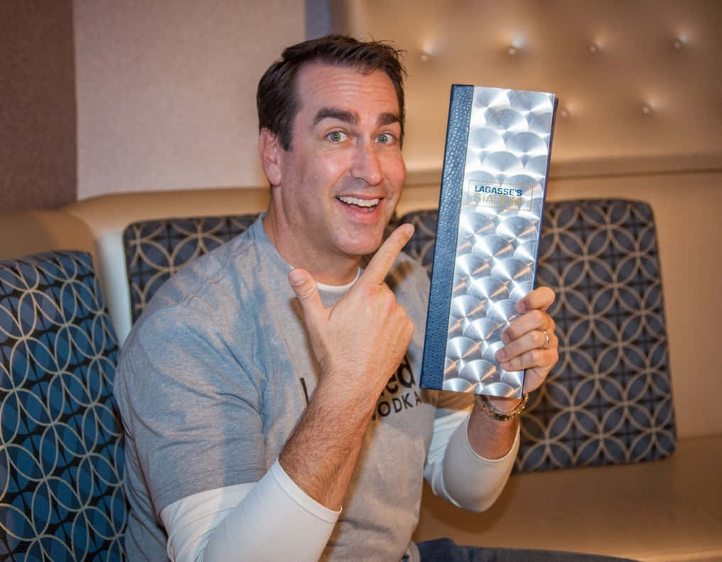 Actor and Comedian Rob Riggle Wallpaper