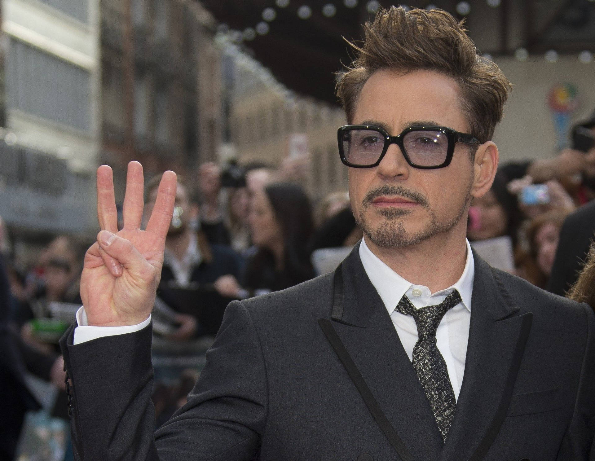 Robert Downey Jr. Iconic Glasses Background
