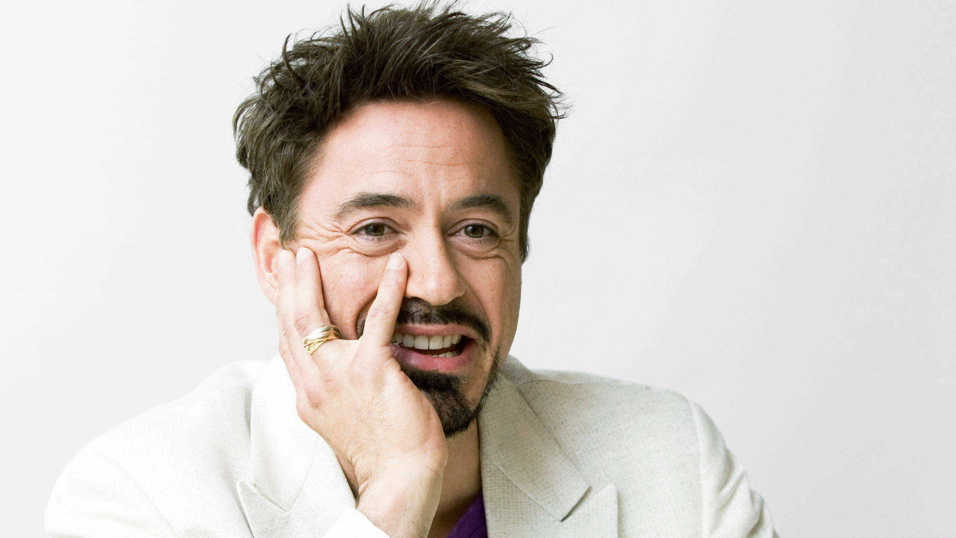 Robert Downey Jr. In White Wallpaper