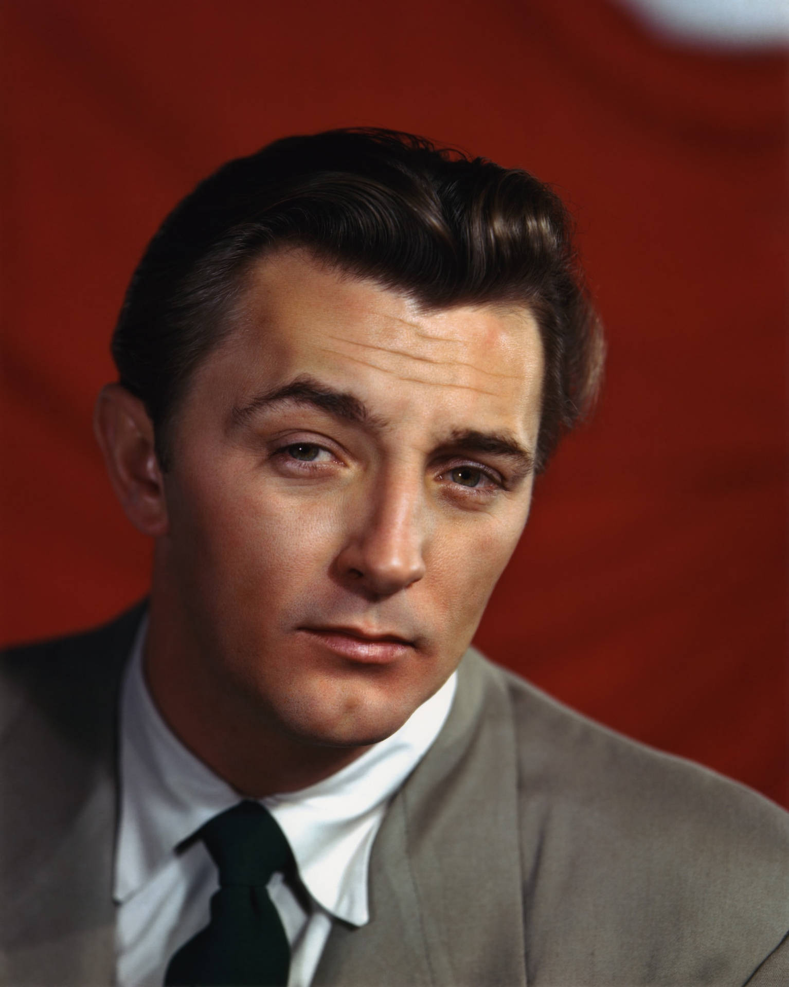 Robert Mitchum Colored Red Background Wallpaper