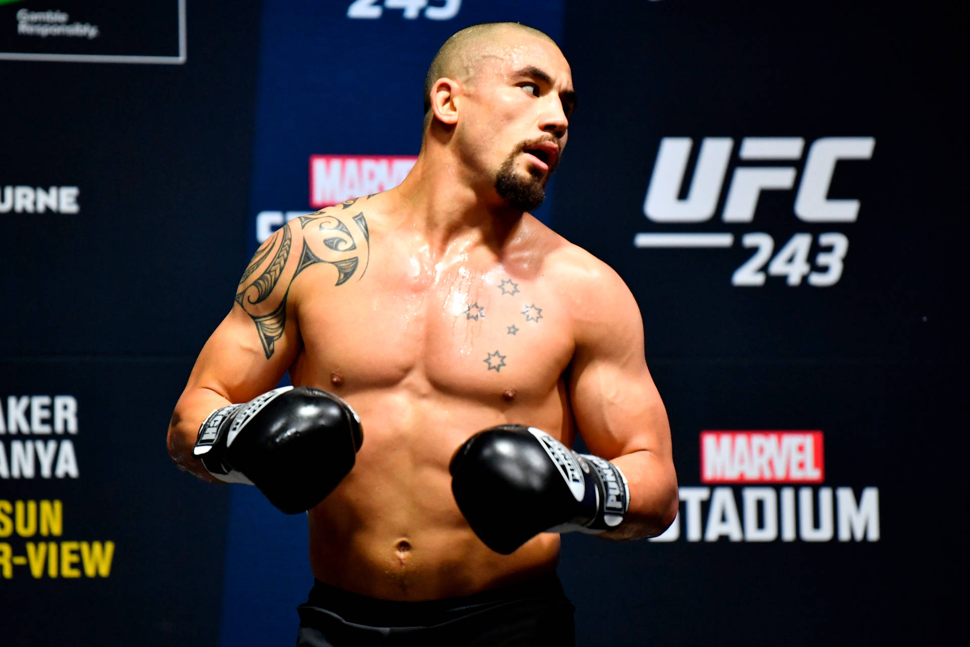 Robert Whittaker With Boxing Gloves Wallpaper
