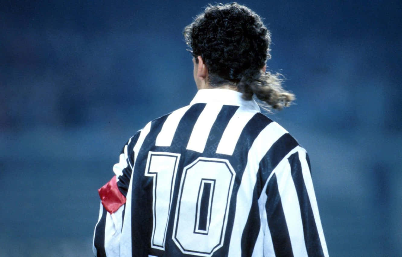 Robertobaggio, Capelli A Caschetto Numero 10 Della Juventus F.c. Sfondo