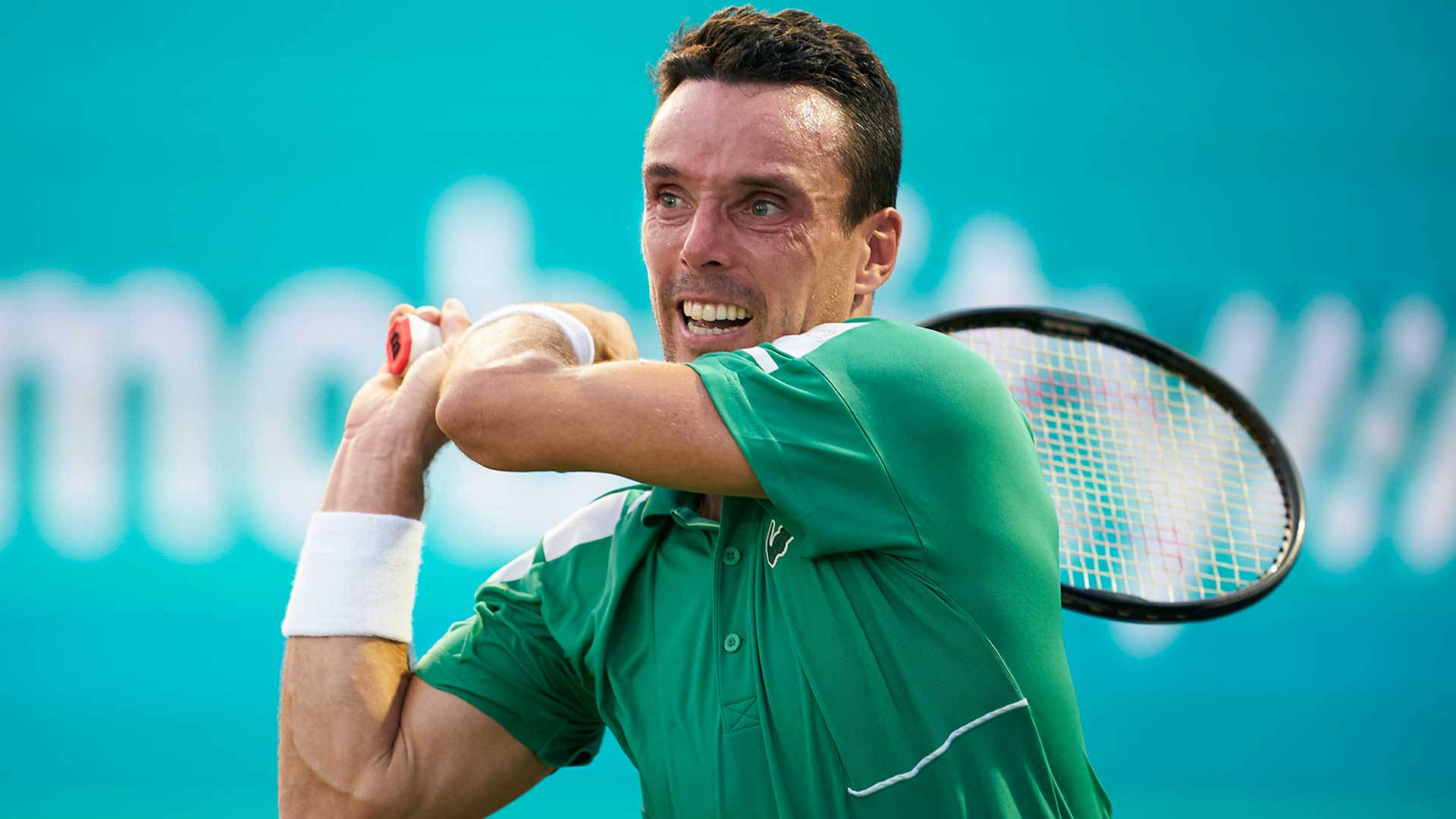 Robertobautista Agut - Gripande Racket - (this Could Be The Caption For The Wallpaper Featuring A Close-up Of Roberto Bautista Agut's Tennis Racket). Wallpaper