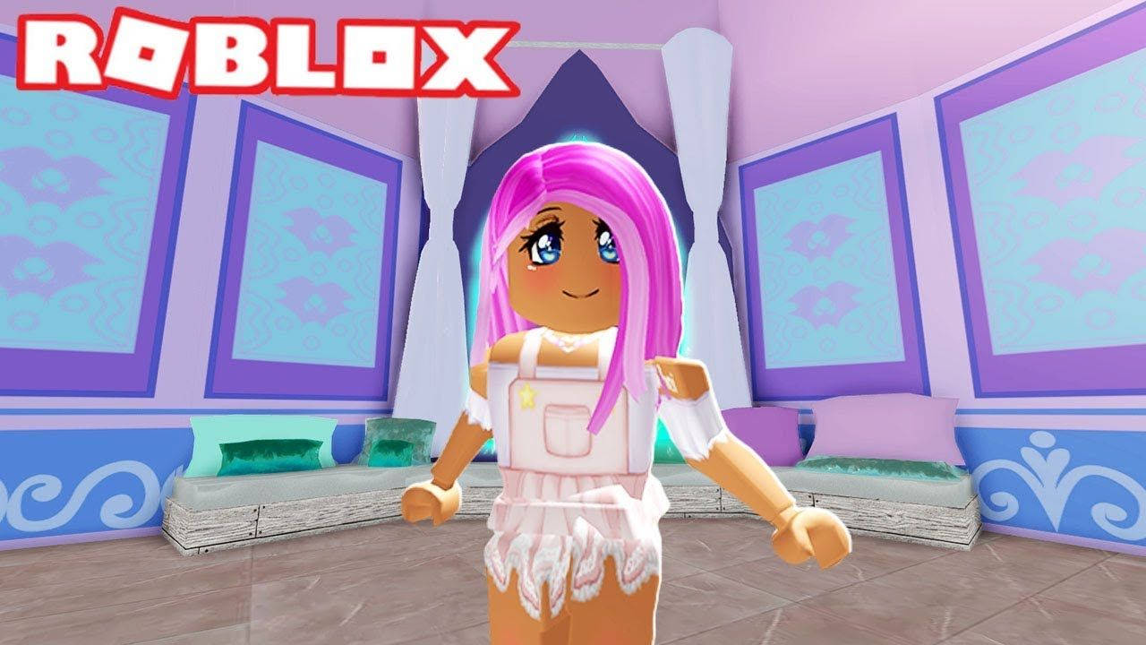 Enjoy a magical princess experience with the world of Roblox Royale High. Wallpaper