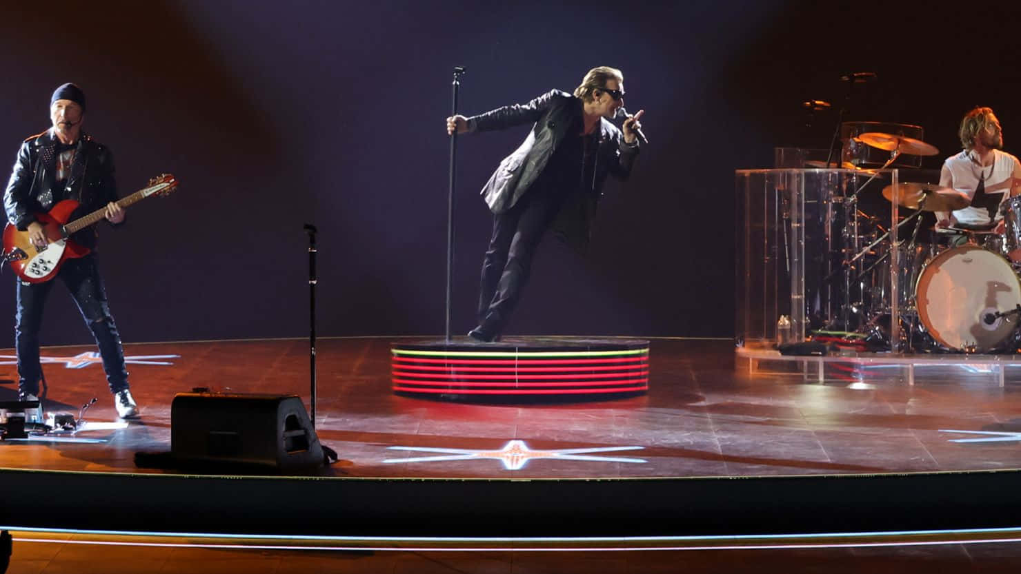 Performance De Groupe De Rock Sur Scène Fond d'écran