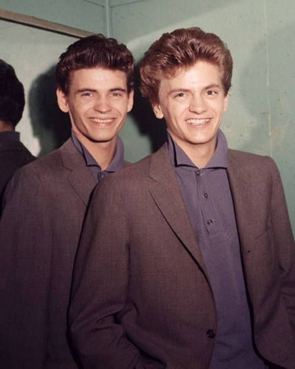 Rock Duo Everly Brothers 1960s Snapshot Mønster Wallpaper