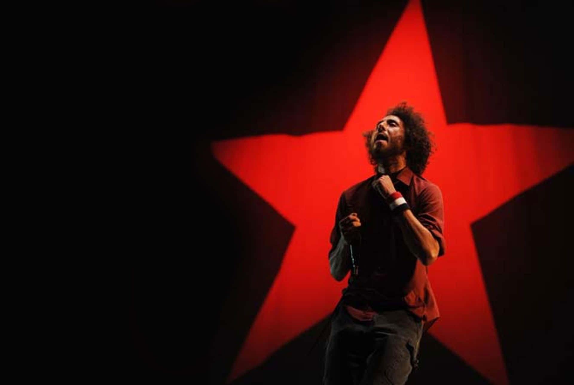 Rock Performer Red Star Backdrop Wallpaper