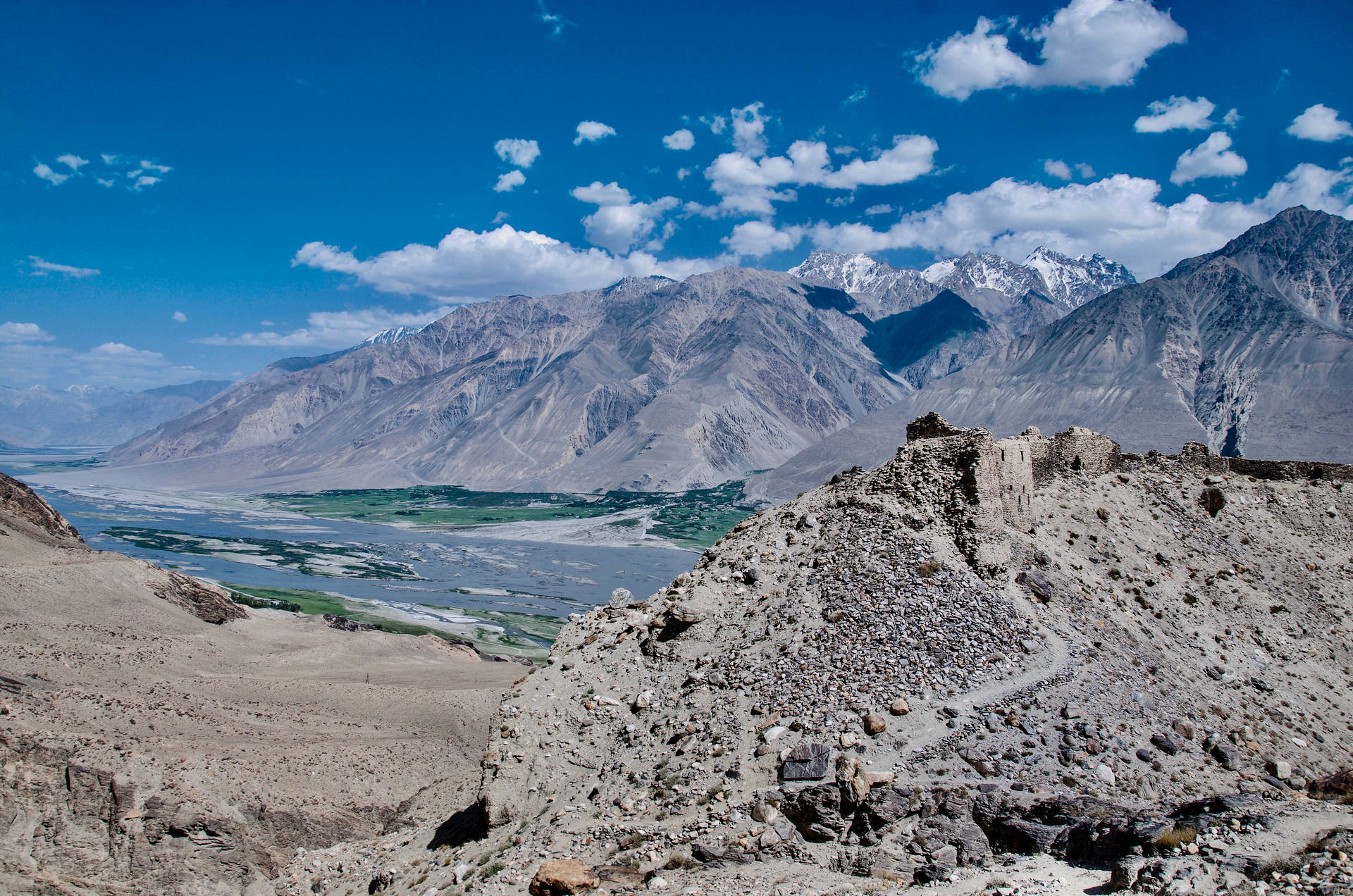 Rocasy Valle De Tayikistán Fondo de pantalla