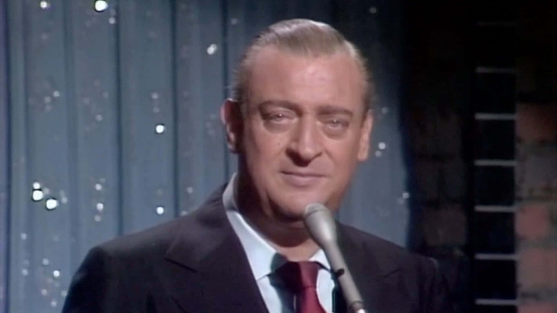Rodney Dangerfield Stand Up Comedian On Stage Wallpaper
