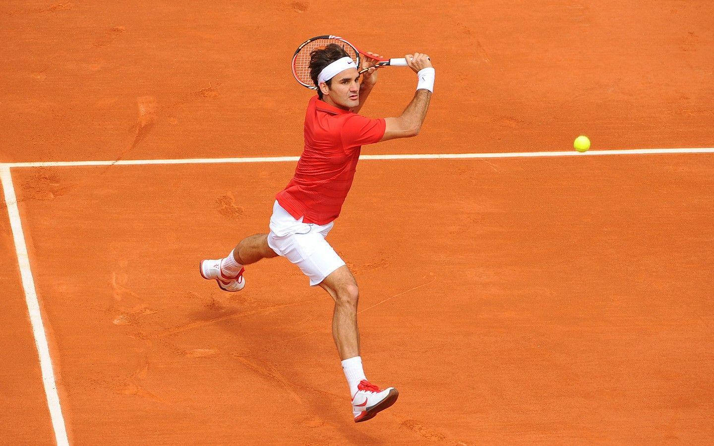 Roger Federer In French Open Wallpaper