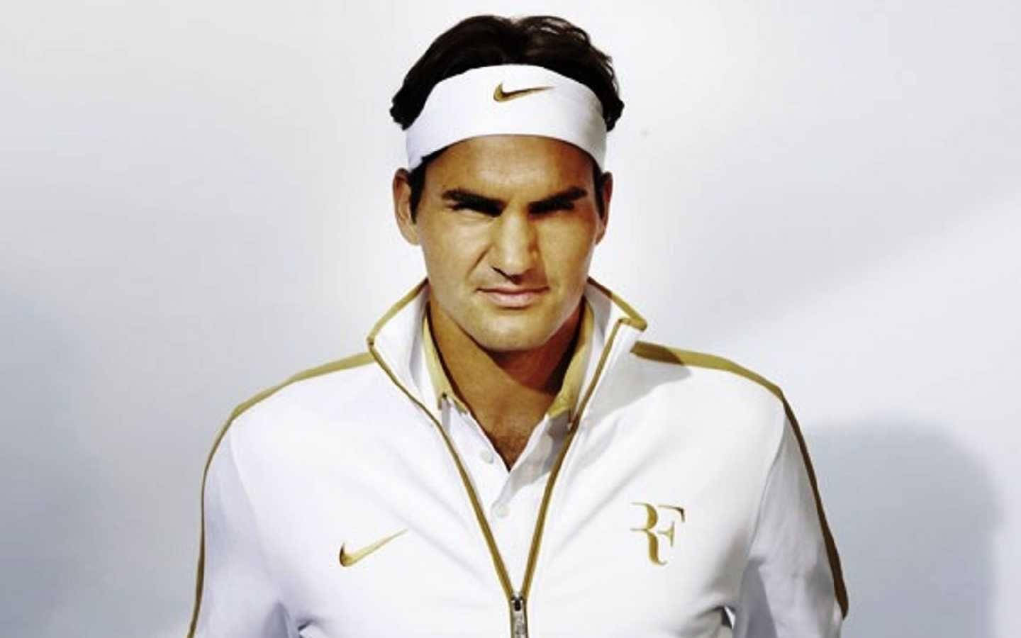 Roger Federer Nike Outfit Logo