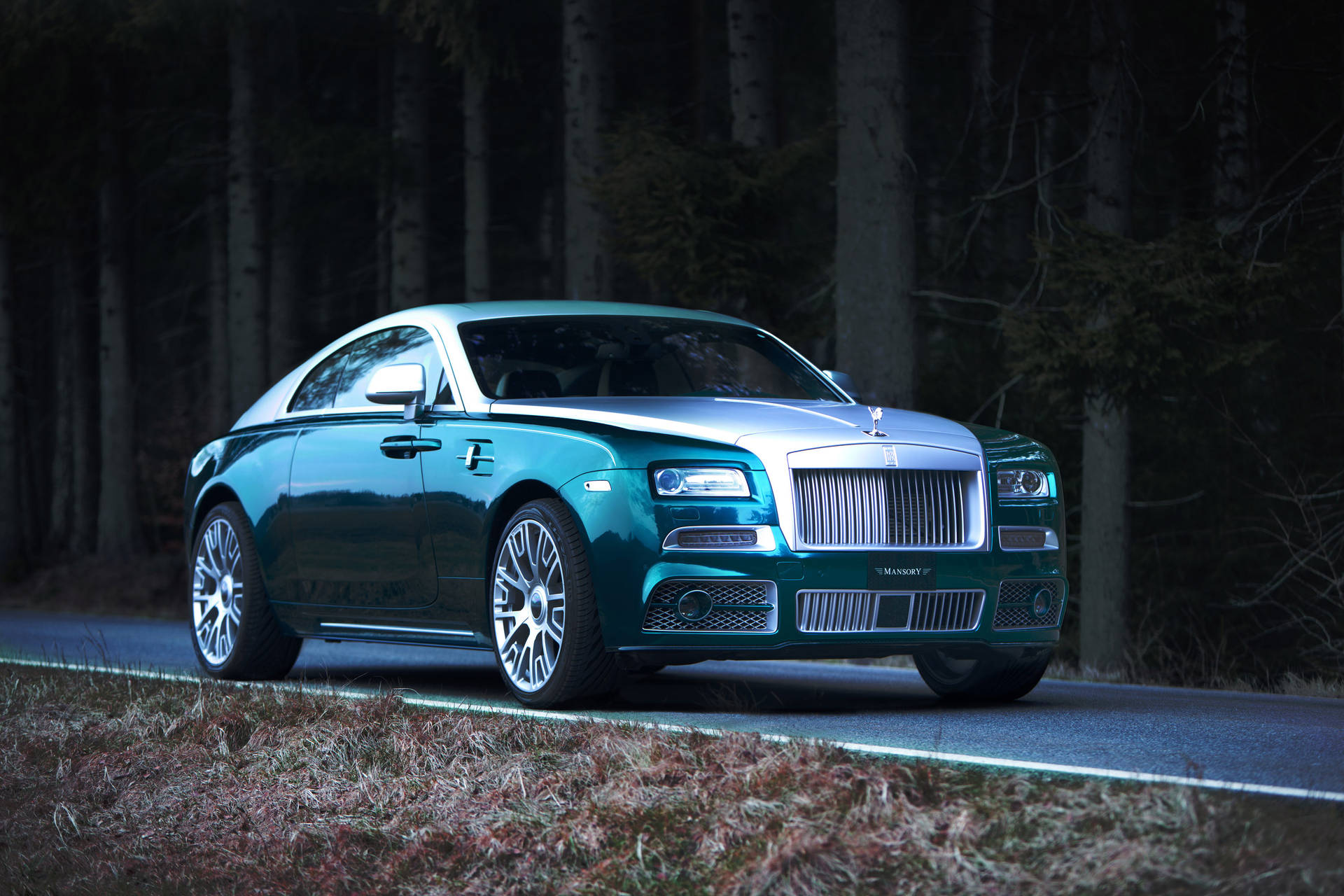 Rolls Royce Green And White Masonry Wallpaper