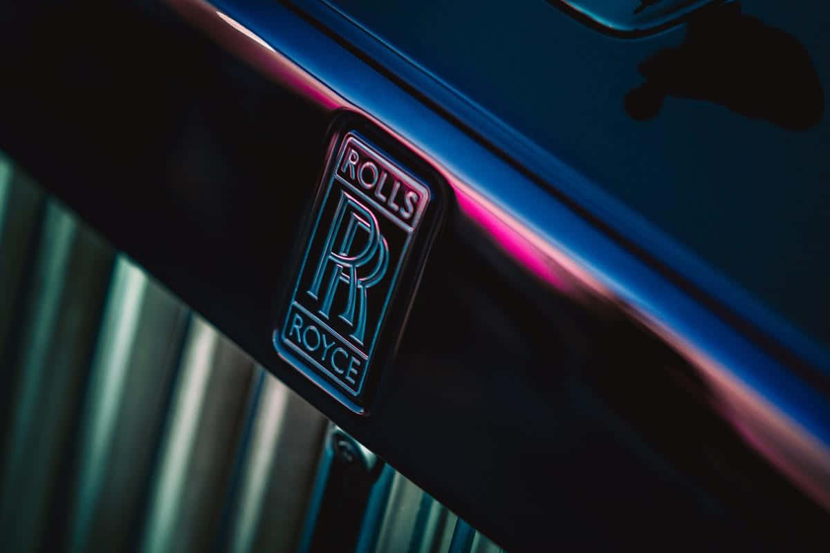 Rolls Royce Logo Badge Closeup Wallpaper