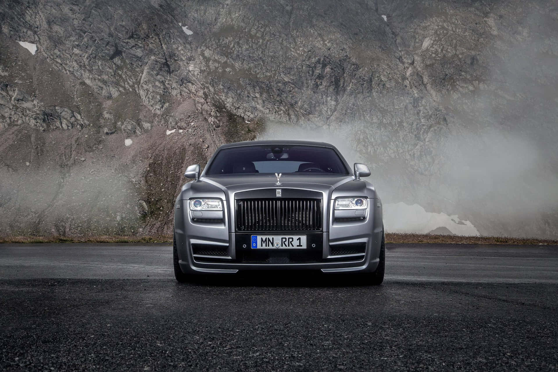 Rollsroyce Veicolo Di Lusso Sulla Strada