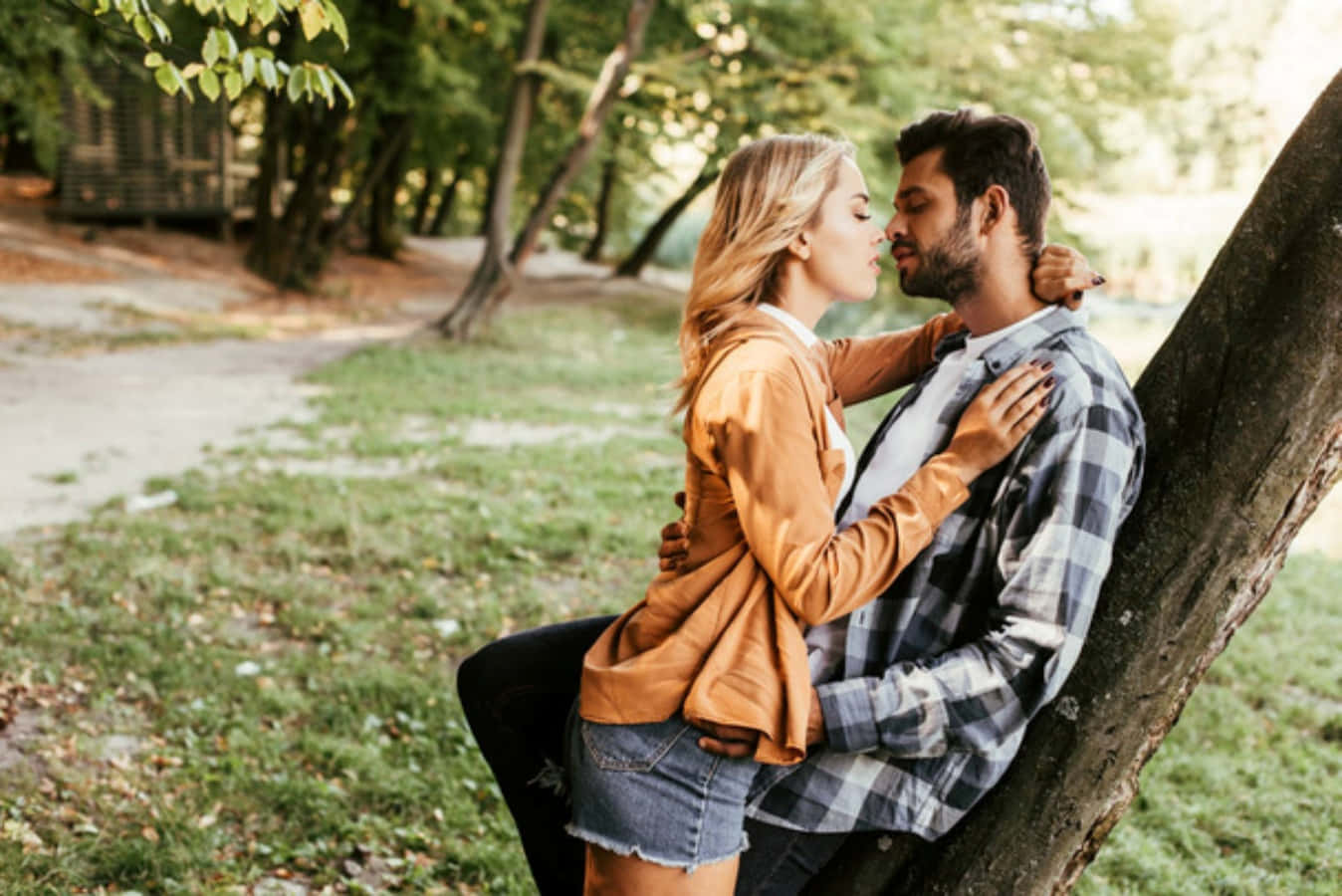 Couple Romance Leaning On Tree Picture
