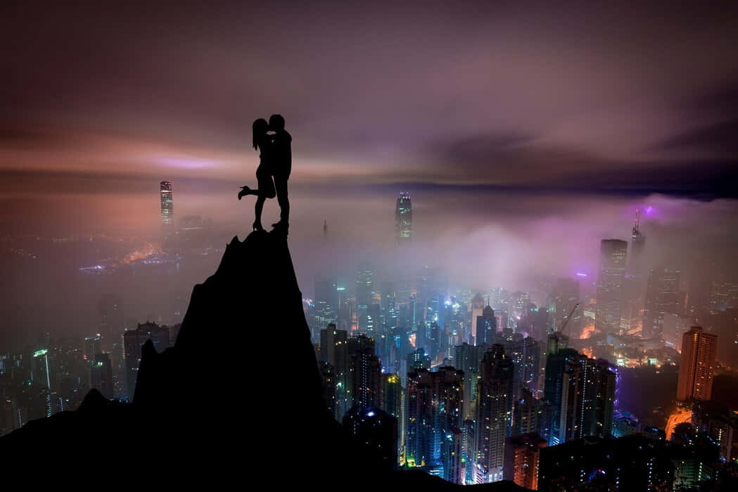 Romantic City Skyline Kiss Wallpaper