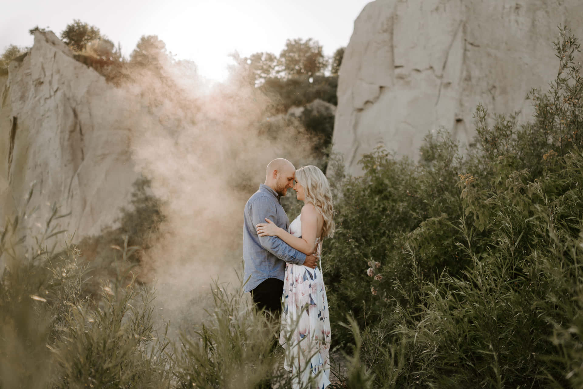 Romantic_ Couple_at_ Scarborough_ Bluffs Wallpaper