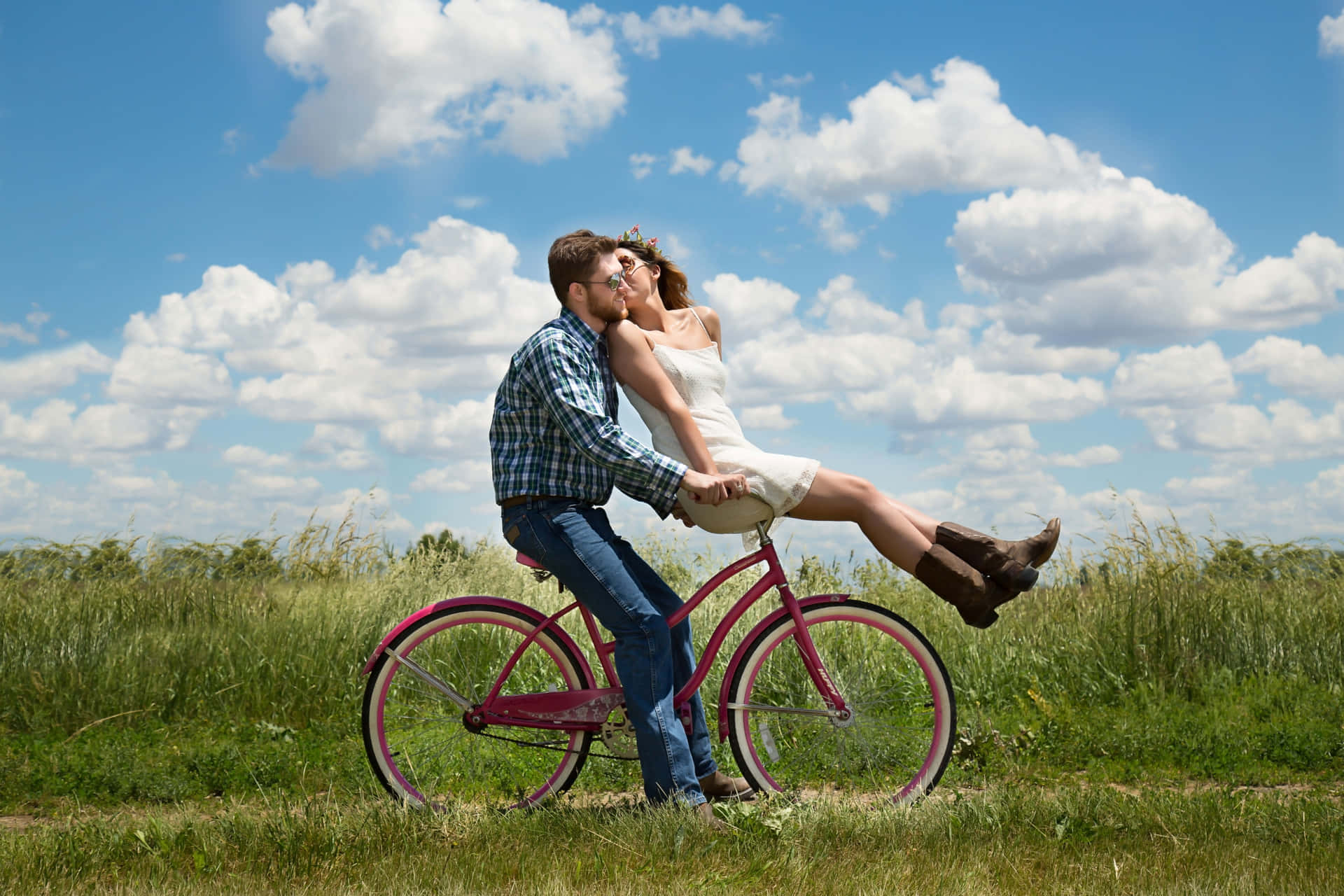 Romantic Couple Bicycle Kiss Sunny Field Wallpaper
