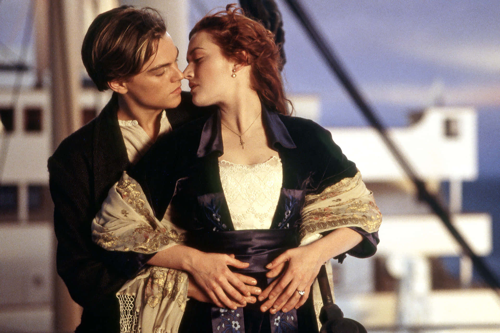Titanic Romantic Movie Couple Pictures