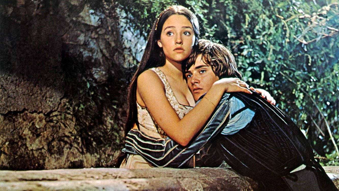 Abrazode Romeo Y Julieta. Fondo de pantalla