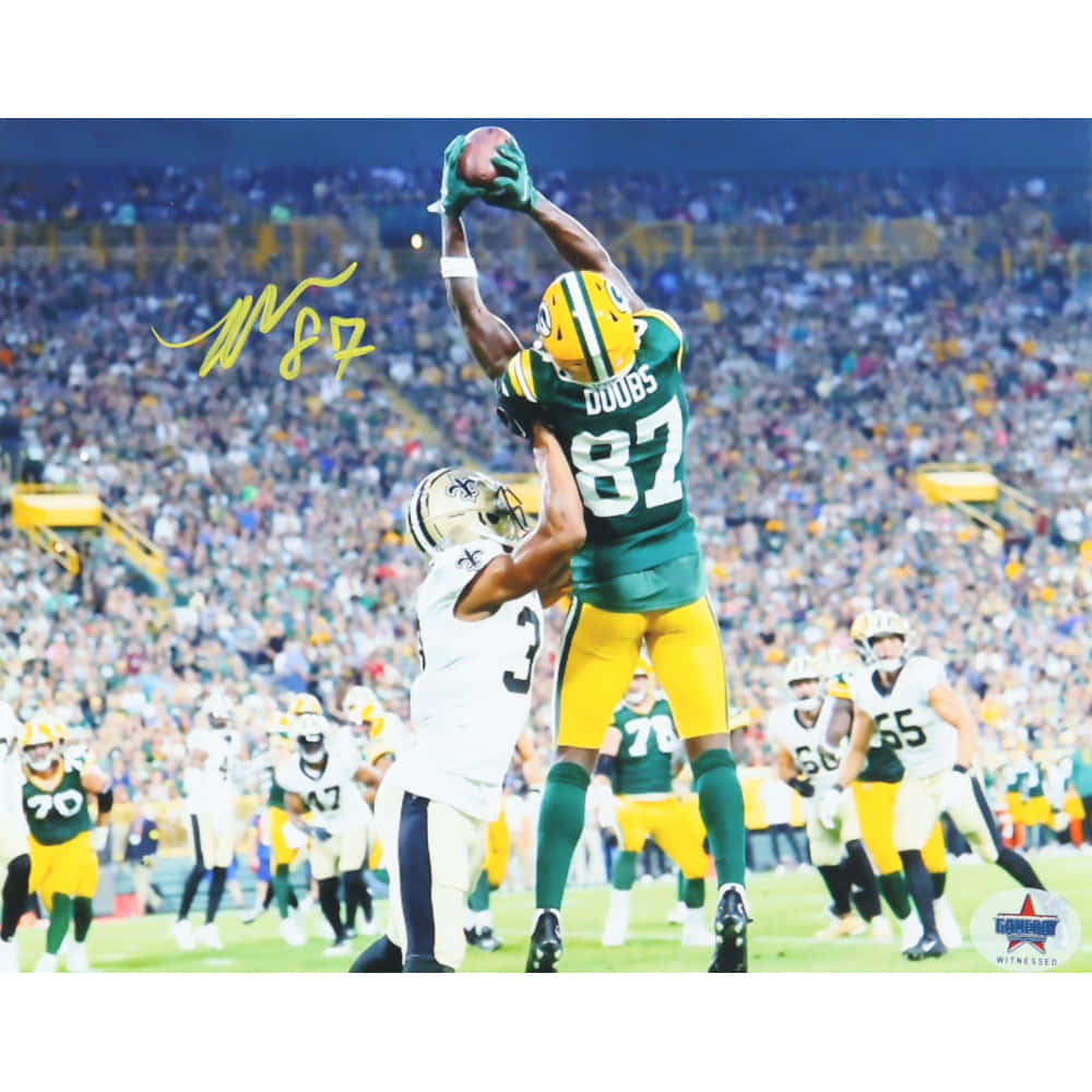 Romeo Doubs Green Bay Packers Catch Wallpaper