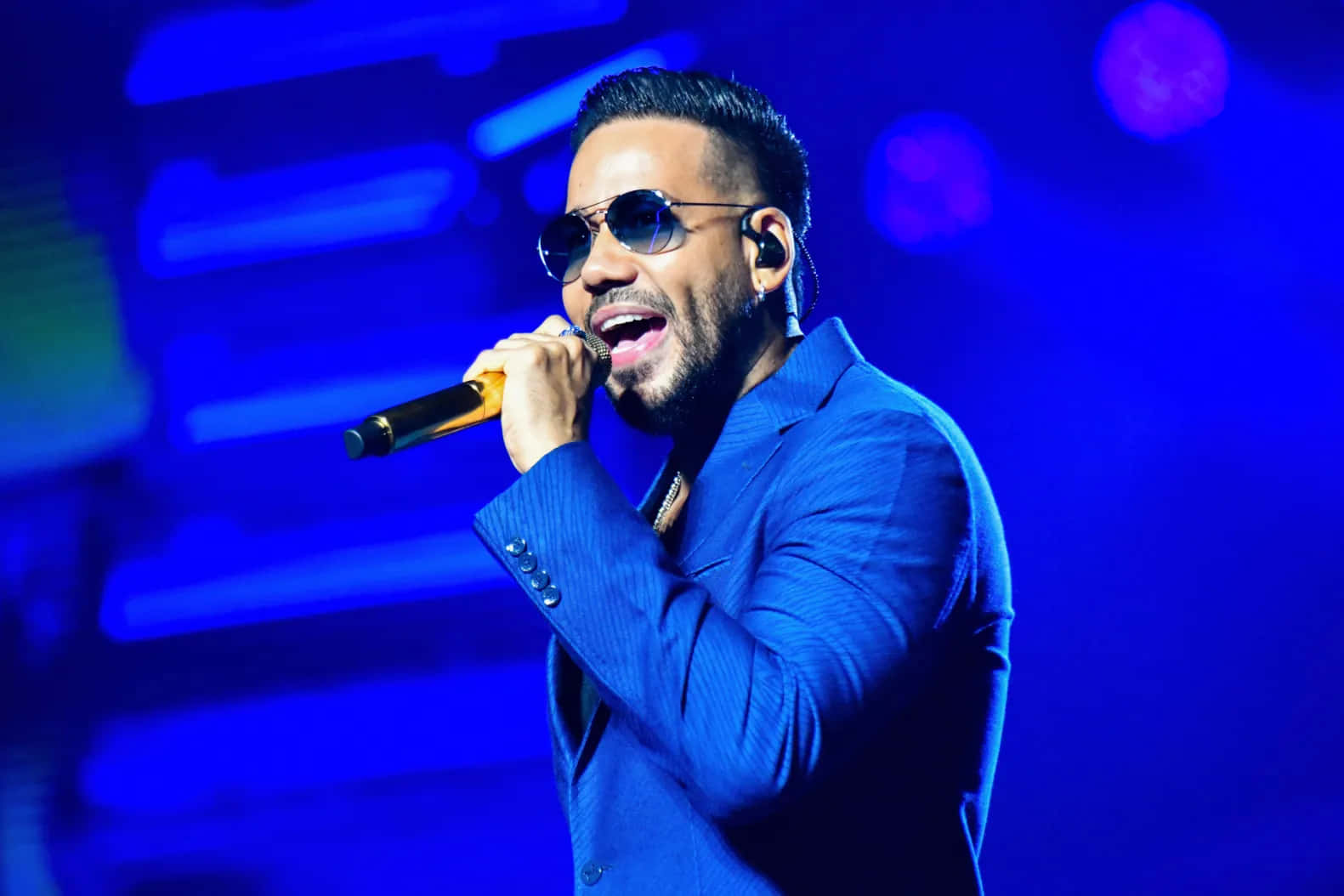 Romeo Santos Live Performance Wallpaper