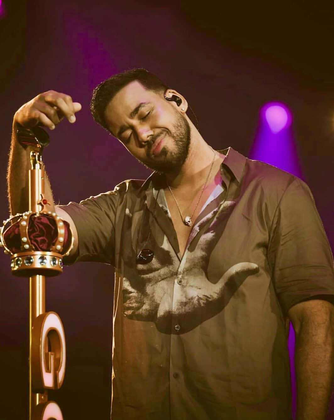 Romeo Santos Performance Moment Wallpaper