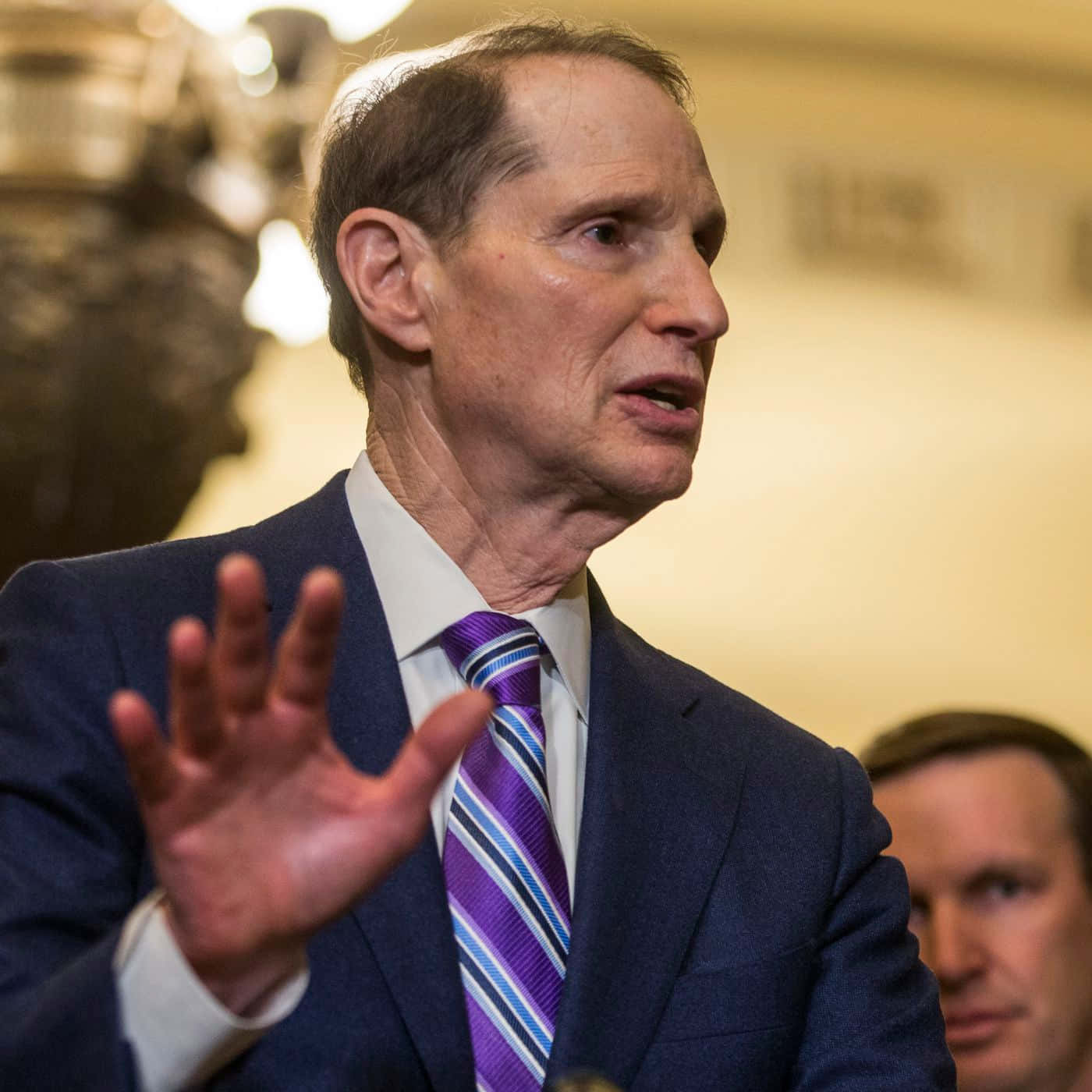 Senator Ron Wyden Holding Out His Hand Wallpaper