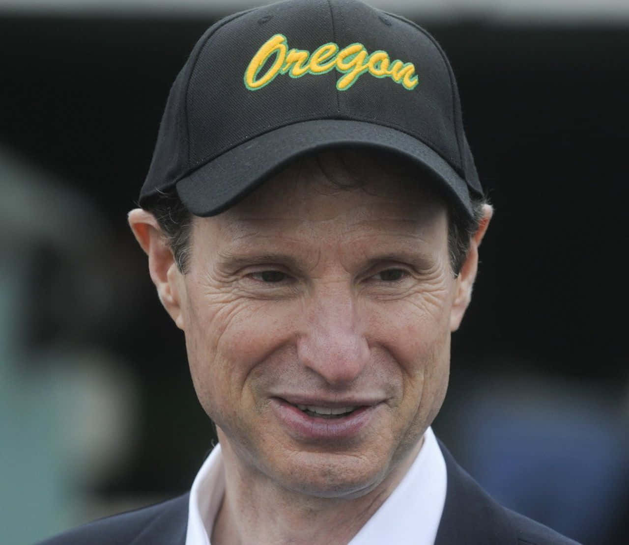 Ron Wyden With Oregon Hat Wallpaper