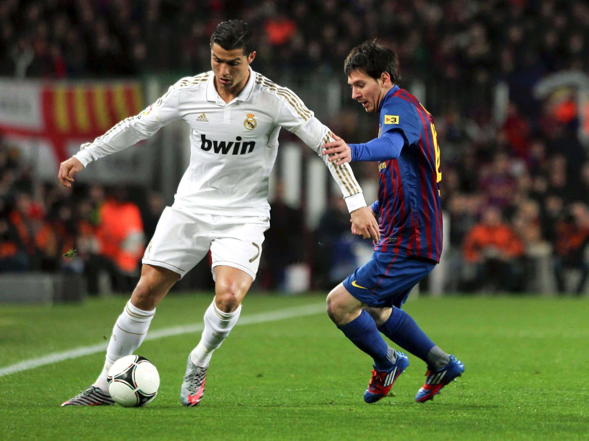 Ronaldo_vs_ Messi_ Football_ Rivalry Wallpaper