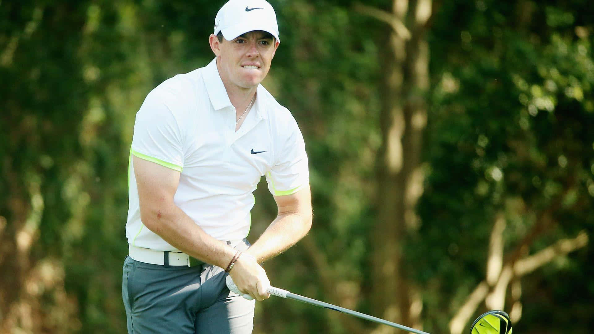 Rory Mcilroy feels the pressure during a tournament Wallpaper
