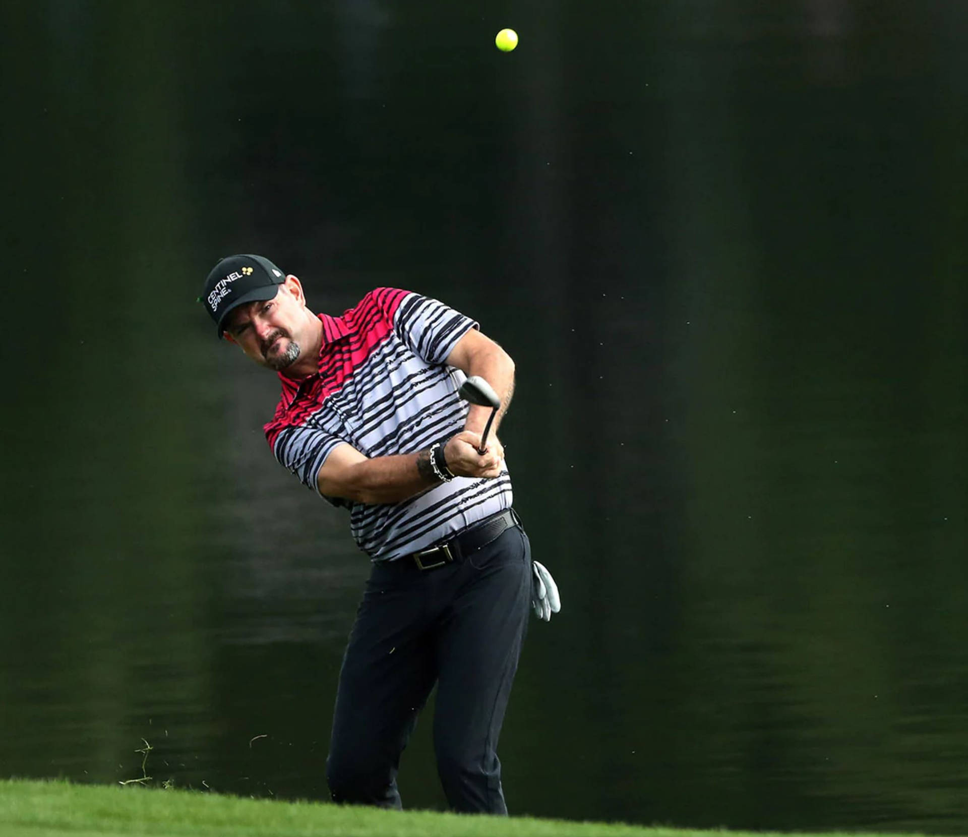Rory Sabbatini Hitting The Golf Ball Wallpaper