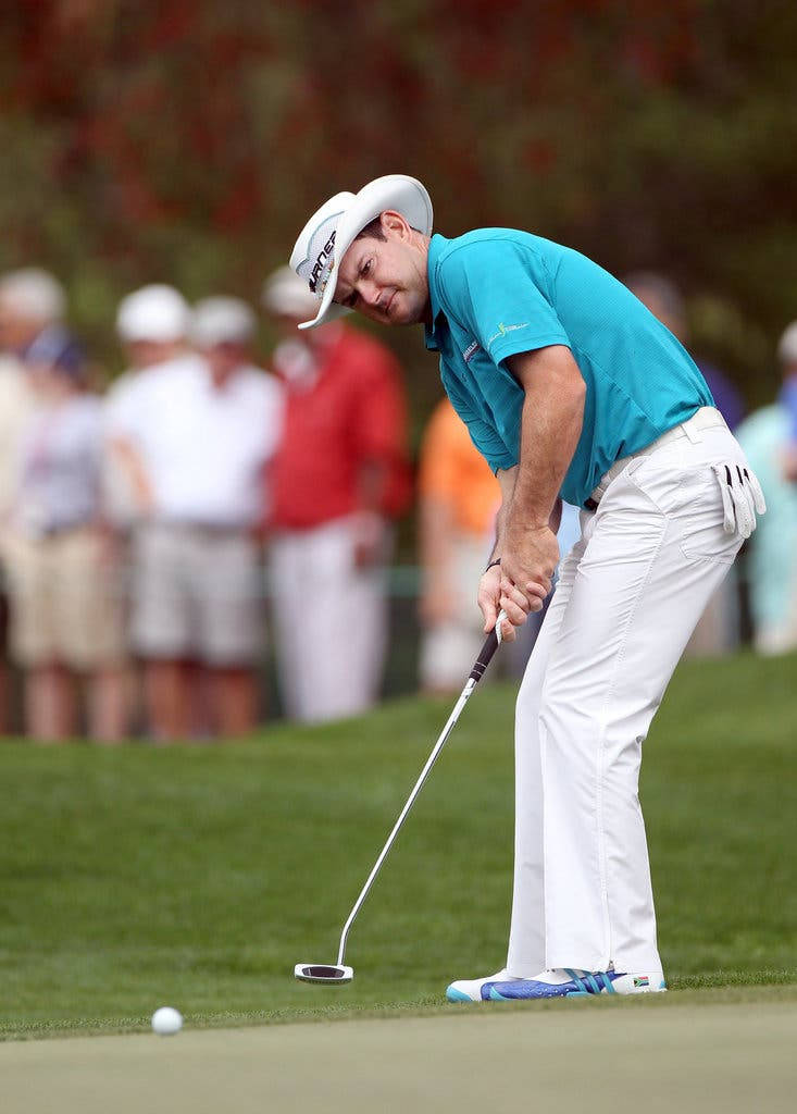 Rory Sabbatini til at ramme golf bold portræt tapet Wallpaper
