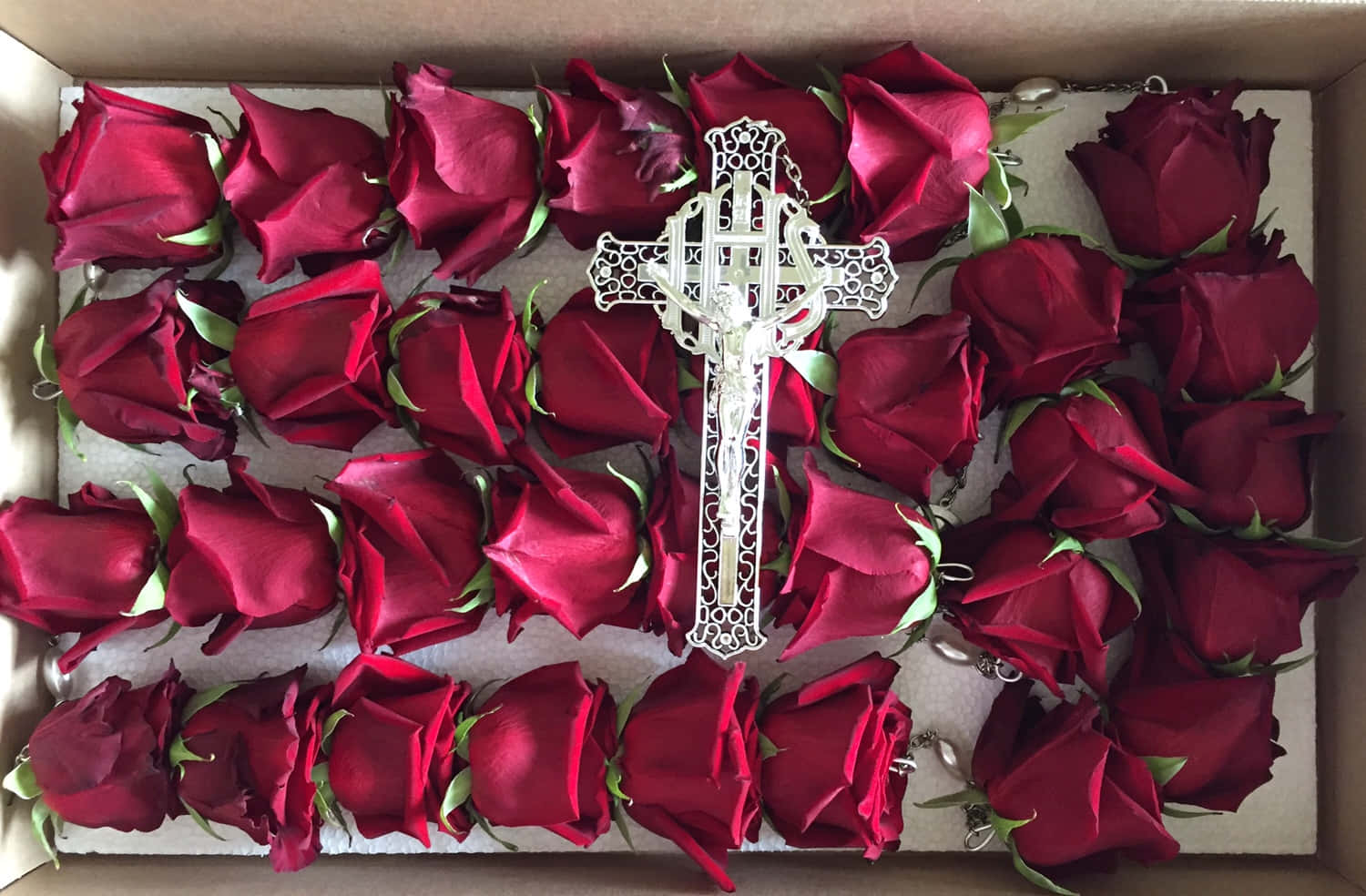 Fresh Rose Rosary Picture