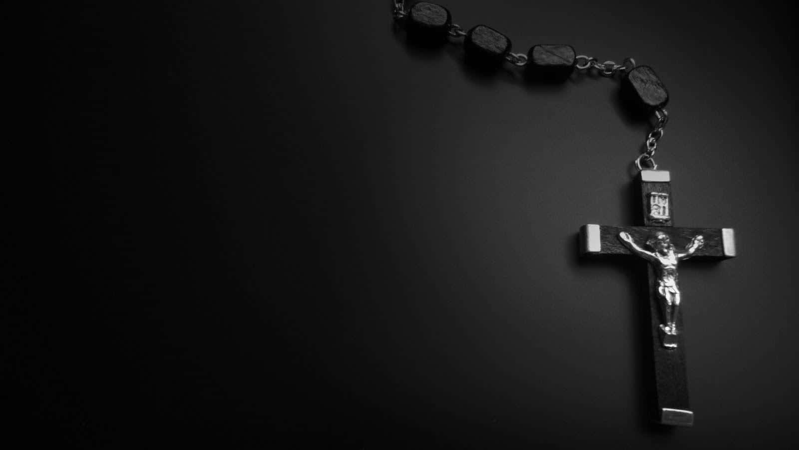 Greyscale Rosary Picture