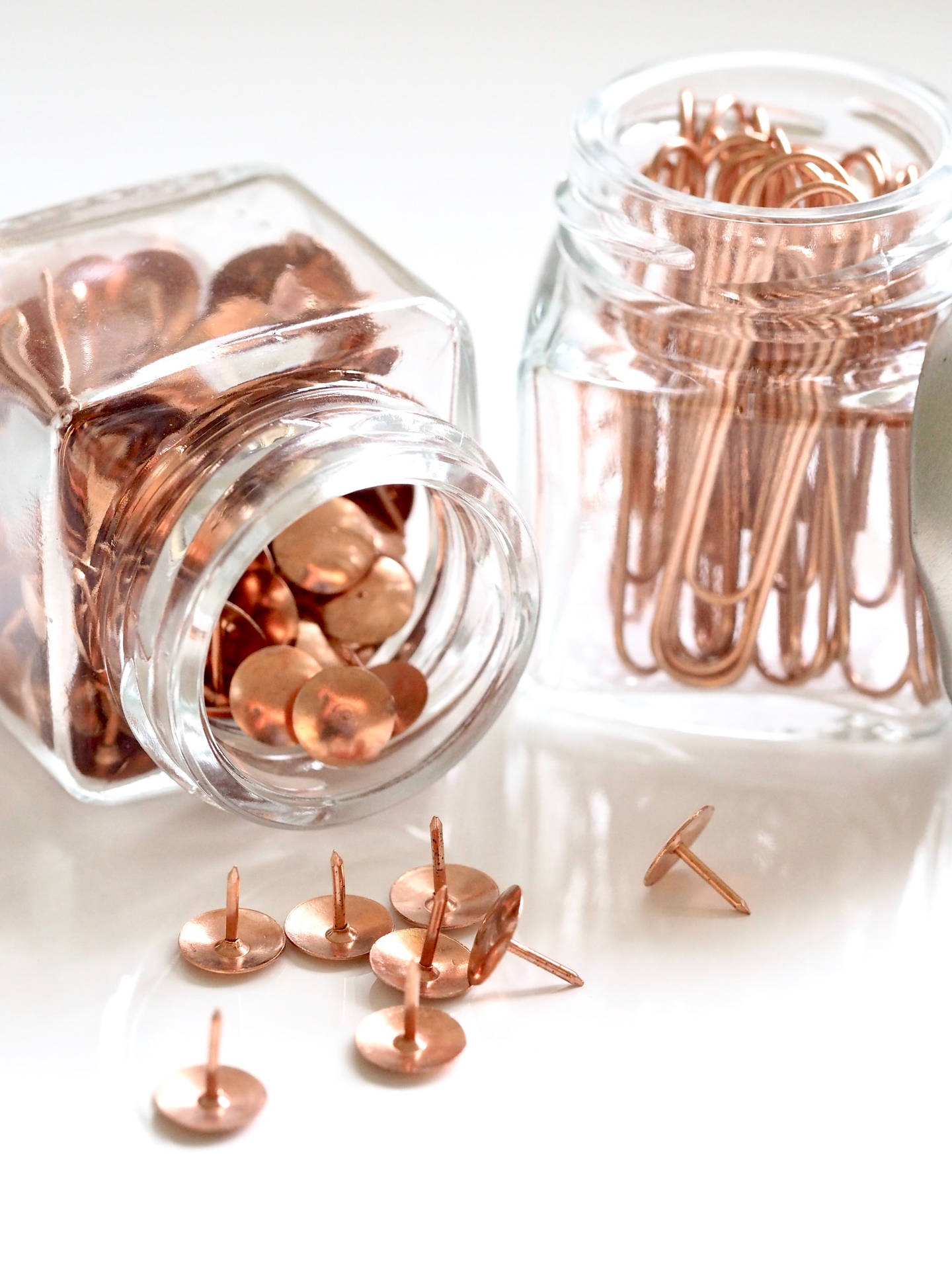 Rose Gold Aesthetic Thumbtacks Picture