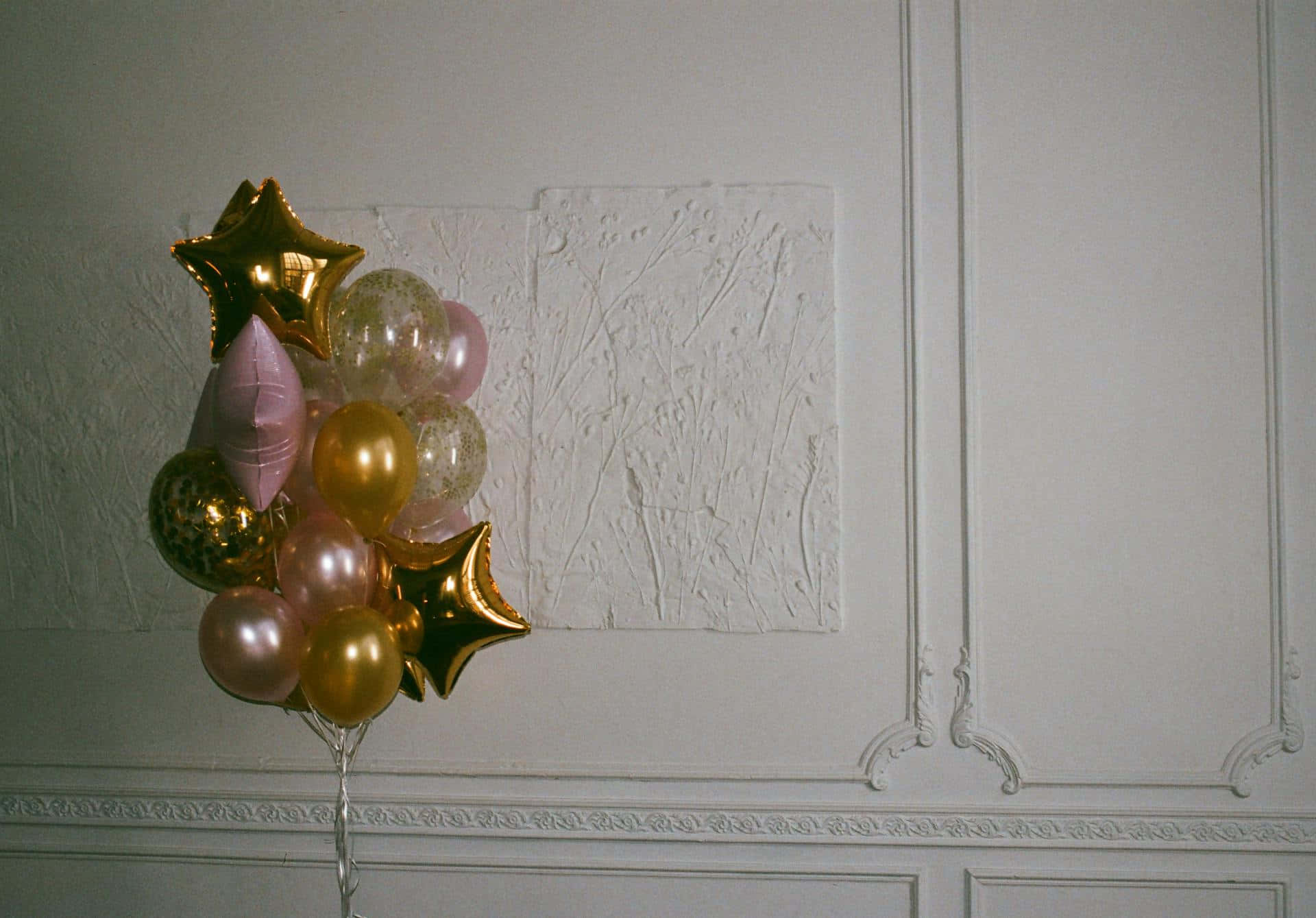 Rose Gold Balloon Bouquet Elegant Interior Wallpaper