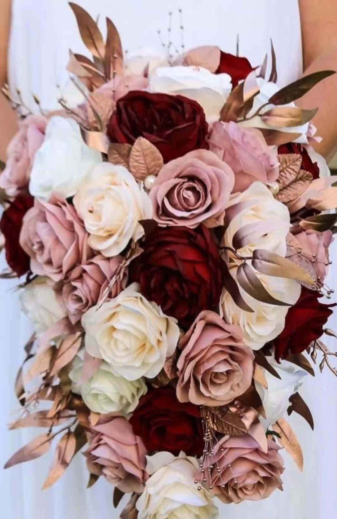 Beautiful Roses Wedding Arrangement Wallpaper